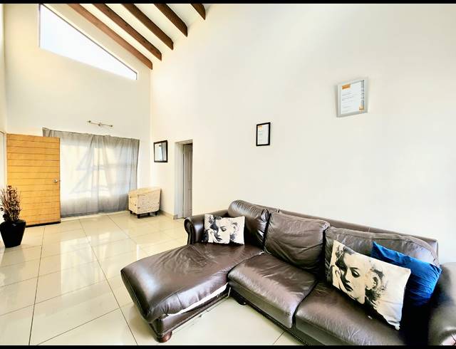 2 BEDROOM APARTMENT FOR SALE IN HONEYDEW